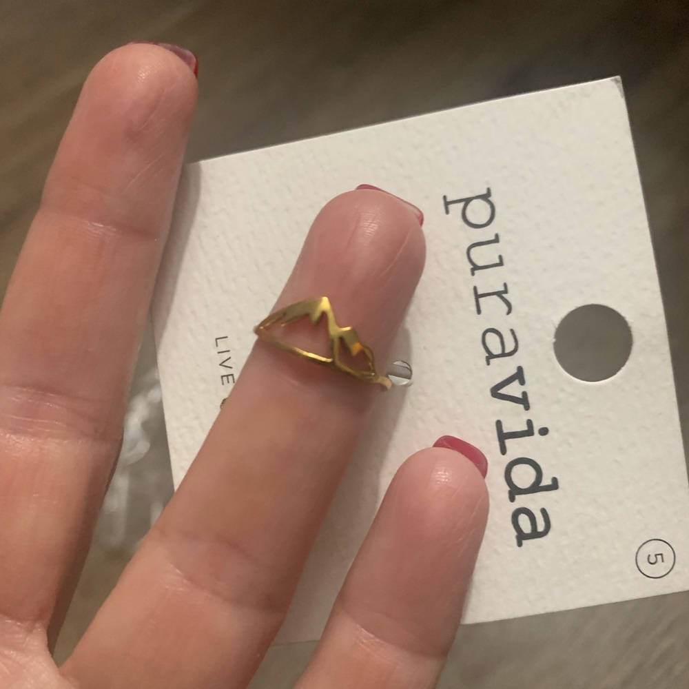 Pura Vida ring size 5